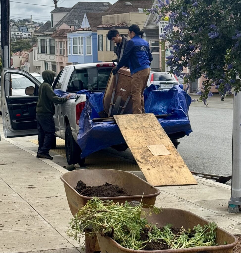 Post 1 (4) april min